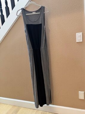 GAP Gray Crewneck Top with White Trim